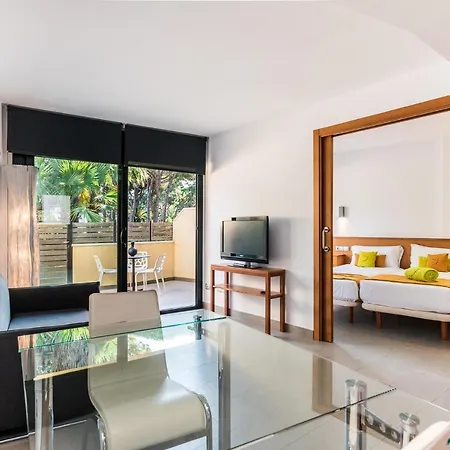 Palmeras Aparthotel Castelldefels