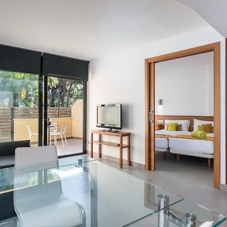 Palmeras Aparthotel *