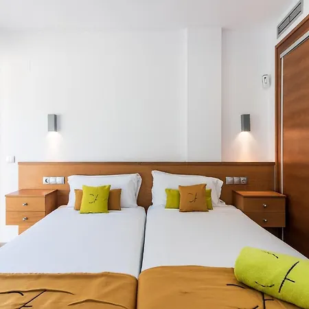 Aparthotel Palmeras 4*